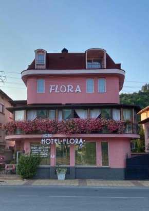 Отель Family Hotel Flora  Златоград
